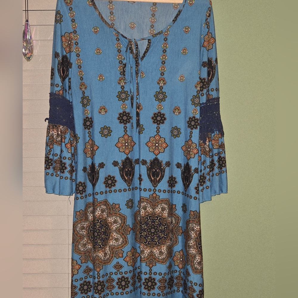 Honeyme Light Blue Floral Flowy Dress w/Pockets Size M